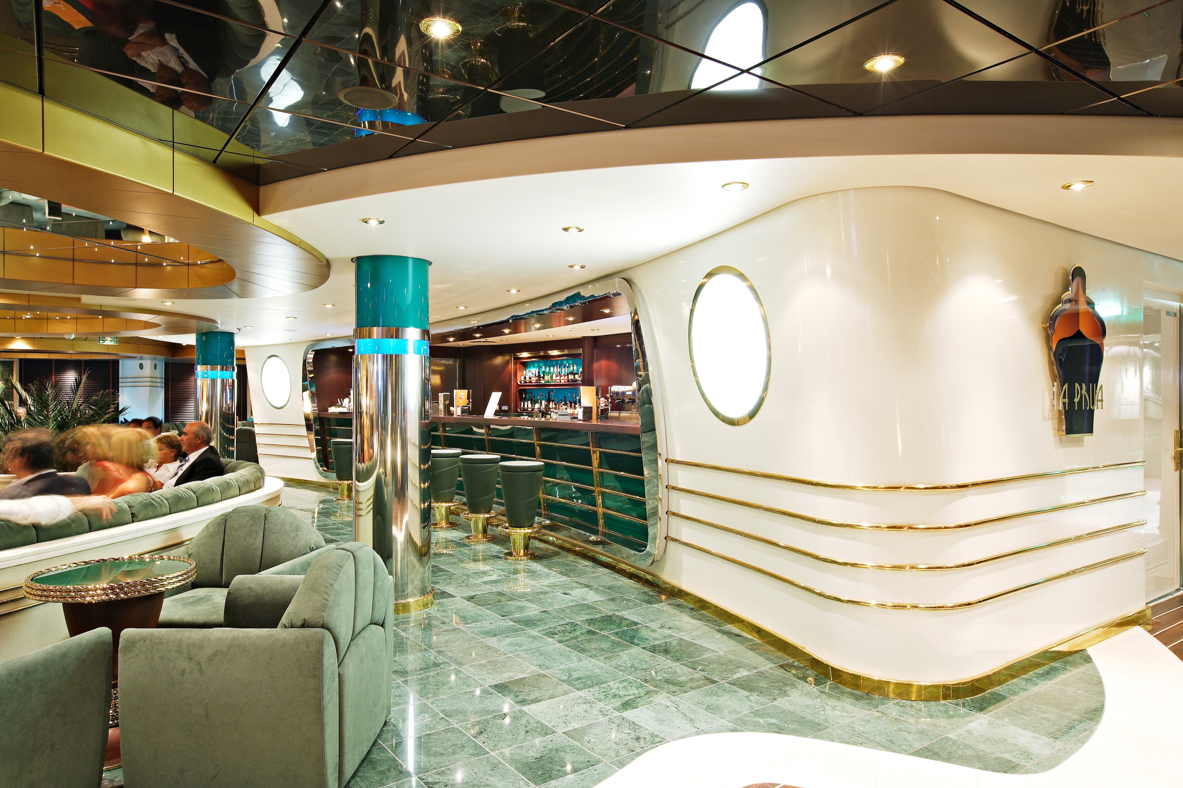 MSC Splendida - La Prua Piano Bar